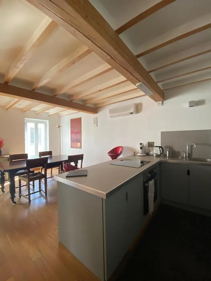 Medieval Avignon, Calm, Stunning & Spacious 60M2 אביניון